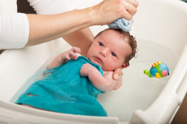 Što je stražnji trn u dojenčadi? Kako očistiti