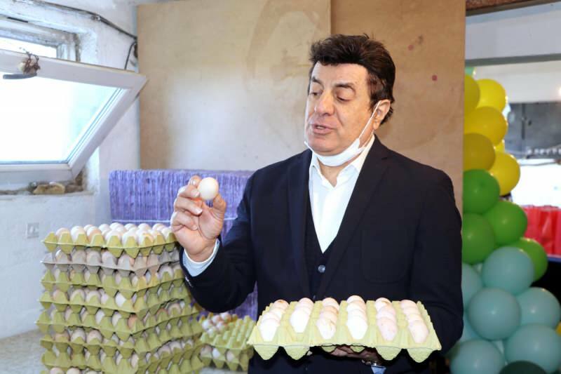 Poznati pjevač Coşkun Sabah osnovao je farmu: sada 'Yumurtacı Coşkun'