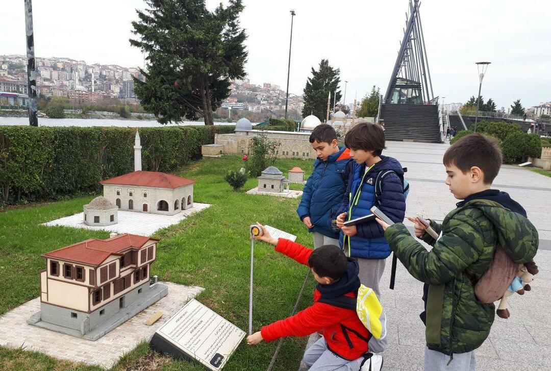 Prizori iz parka i muzeja minijatura Türkiye