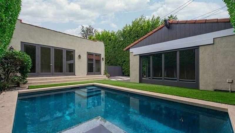 Charlize Theron stavlja svoju bungalovsku kuću na prodaju za 1,8 milijuna dolara!