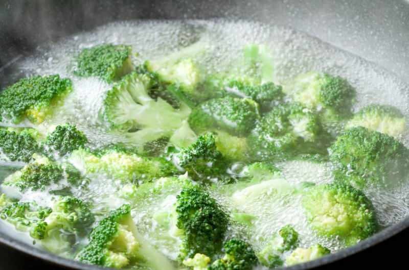 Kako izliječiti sok od kuhane brokule? Izljev od brokule
