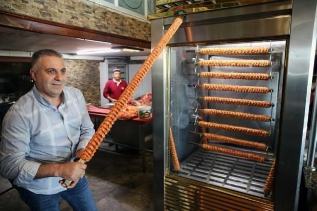 Potpuno novi ukus u Adani! Ovaj Adanin kebab postaje sve duži!