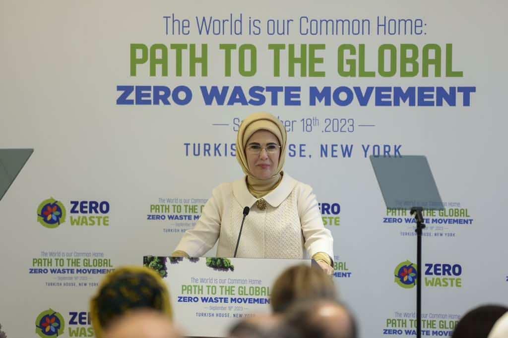 Dijeljenje programa Emine Erdoğan na društvenim mrežama prema globalnom pokretu bez otpada