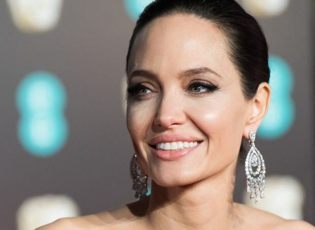 Angelina Jolie objavljuje