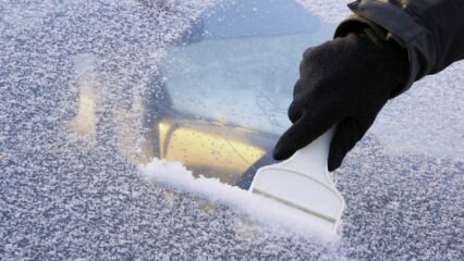 Kako spriječiti led sa prozora automobila?