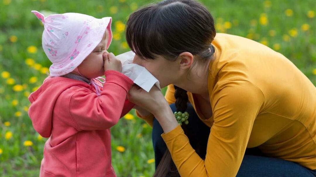 Što je sezonska alergija kod djece? Miješa li se s hladnoćom? Što je dobro za sezonske alergije?