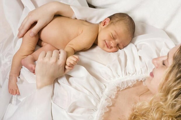 Koliko novorođenčeta treba dojiti na dan?