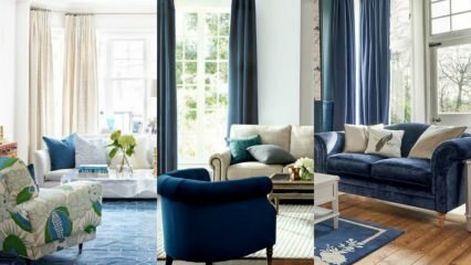 Moderan prijedlog za ukrašavanje sofe tamnoplave boje