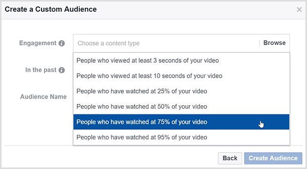 Dijaloški okvir Facebook Create a Custom Audience ima mogućnosti za ciljanje oglasa na ljude koji su gledali određeni postotak vašeg videozapisa.
