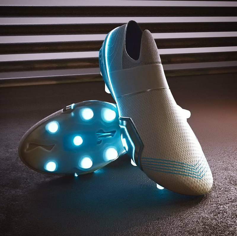 Cipele 'Tesla' Nikea i Adidas dizajnera