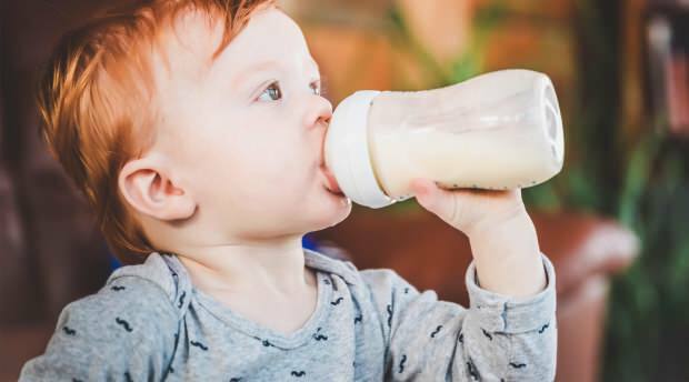 Što je alergija na kravlje mlijeko u dojenčadi?