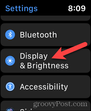 Dodirnite Zaslon i svjetlinu u postavkama vašeg Apple Watch-a