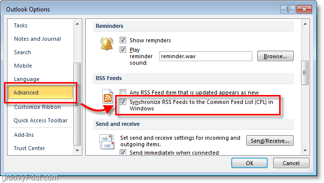 u prozoru opcija programa Outlook 2010 pomaknite se prema naprednom, a zatim kliknite gumb potvrde za sinkronizaciju RSS feeda pod RSS feedovima