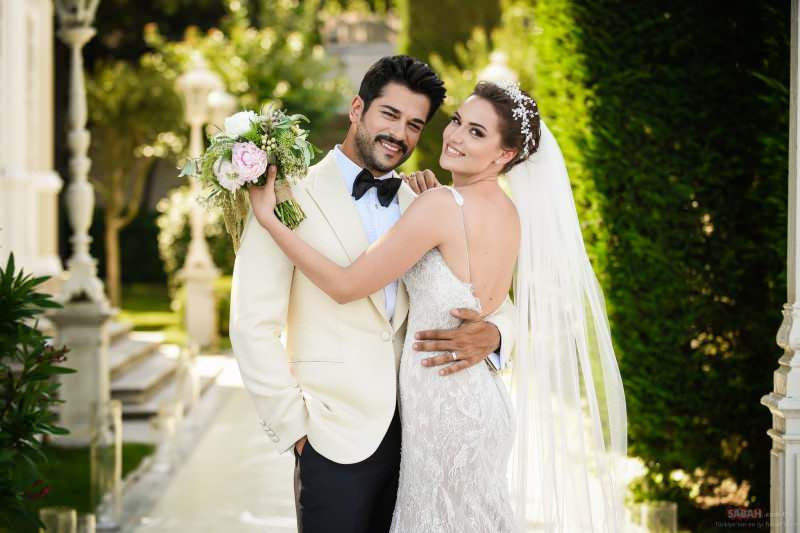 Burak Özçivit i Fahriye Evcen vjenčali su se 2017. godine