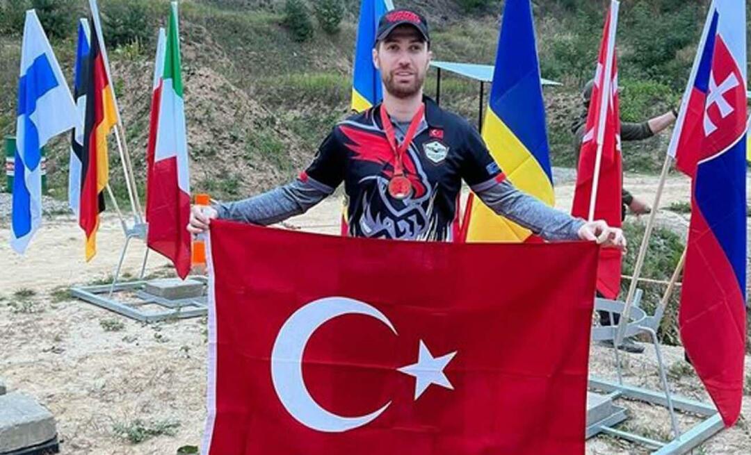 Sin Sede Sayan Oğulcan Engin ponosno maše turskom zastavom u Poljskoj!