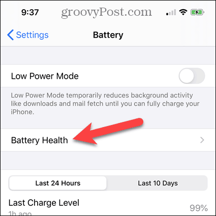 Dodirnite Zdravlje baterije na zaslonu baterije iPhone