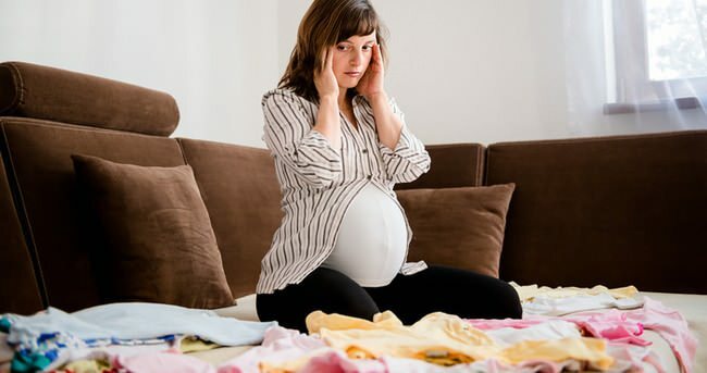 Moli se zbog straha od rođenja! Kako prevladati normalan strah od rođenja? Da bi se nosio sa porođajnim stresom ..