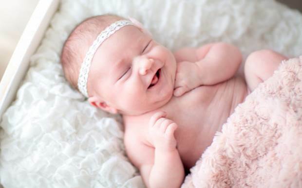 kako štucanje i kihanje prolaze kod novorođenčadi