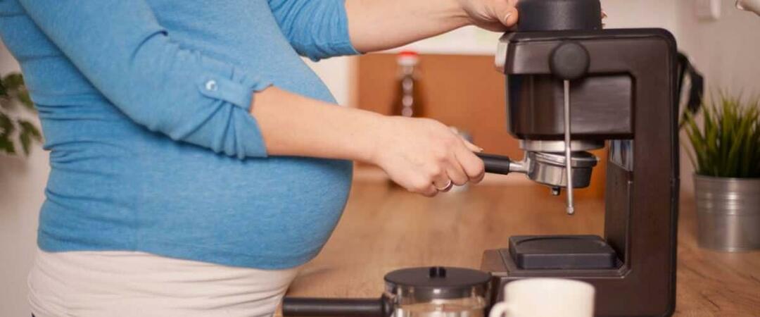 Pola šalice kave dnevno tijekom trudnoće skraćuje visinu djeteta za 2 cm