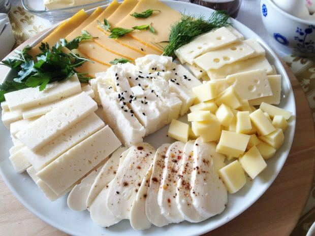 Dijeta od sira koja u 15 dana napravi 10 kilograma! Kako jedenje sira slabi? Šok dijeta s sirom i salatom