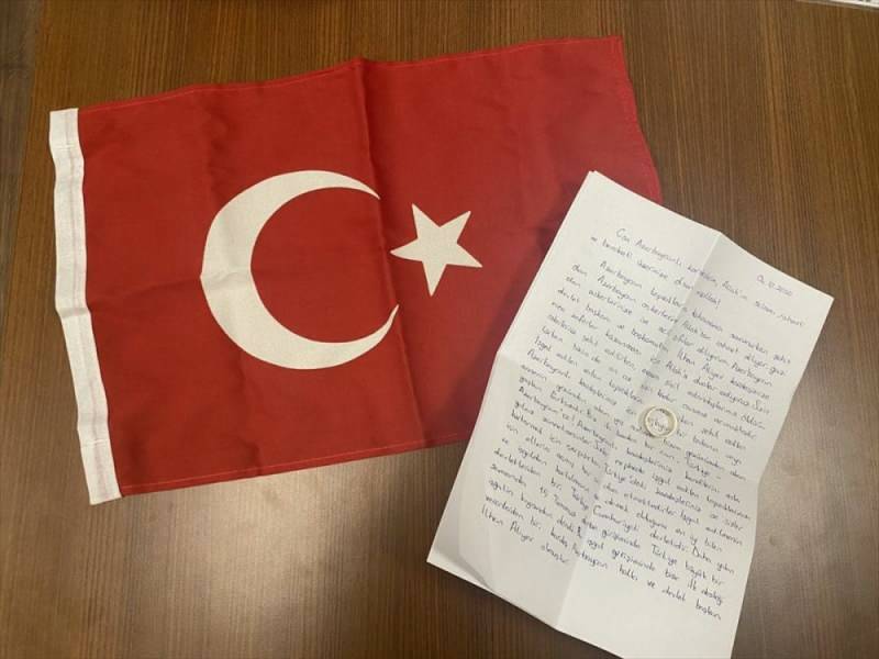 Učiteljski par poslao je zaručnički prsten kako bi podržao Azerbajdžan