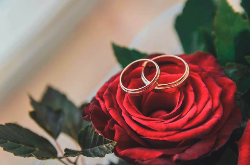 Zašto se vjenčani prsten nosi na lijevom prstu