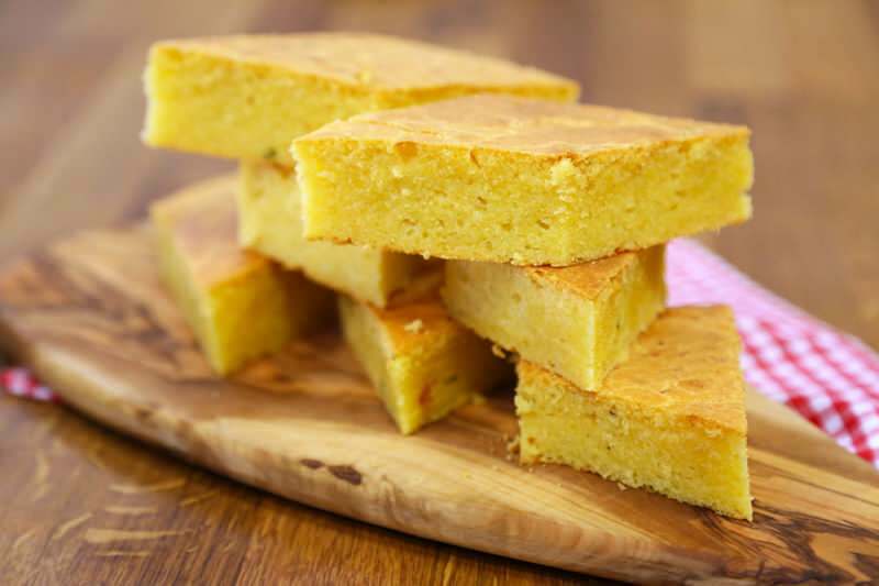 Kako najlakše napraviti kukuruzni kruh sa sirom? Savjeti za kukuruzni kruh sa sirom