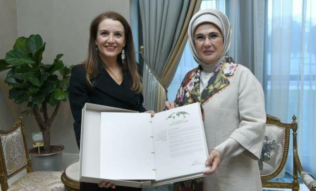 Emine Erdogan zahvaljuje predstavnici UNICEF-a u Turskoj Regini de Dominicis