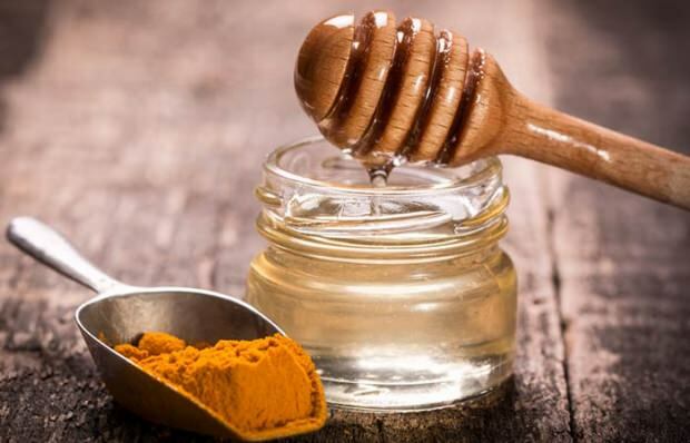 Prednosti meda i kurkume