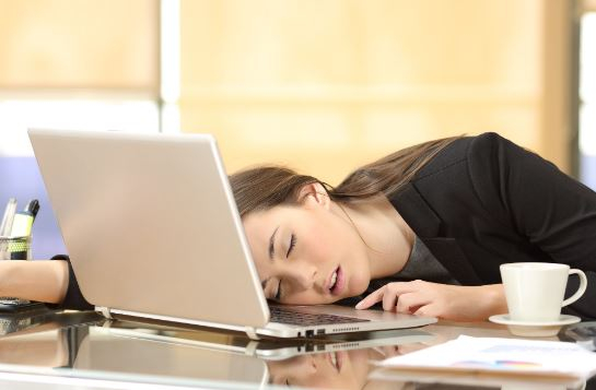 nagli napadi spavanja u radnom okruženju mogu uzrokovati prekomjernu bolest spavanja