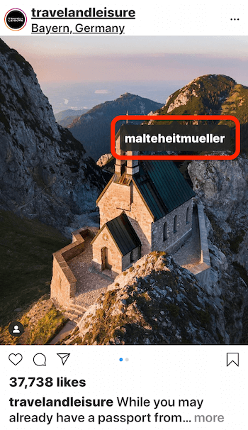 instagram post by @travelandleisure prikazuje sliku kuće na rubu planine s pogledom na vodu koja označava @malteheitmueller na slici
