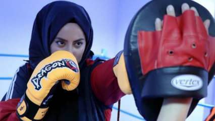 Žene iz Elazig-a uče se braniti i šutirati stresom boksajući Kick-a!