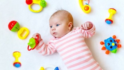 Kakve bi trebale biti igračke bebe prvog doba?