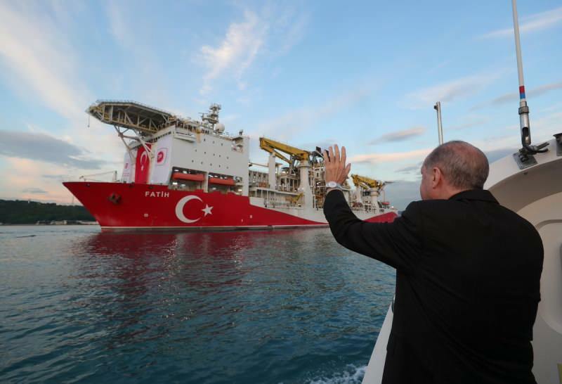 Brod osvajač koji nalazi rezerve prirodnog plina u Crnom moru 