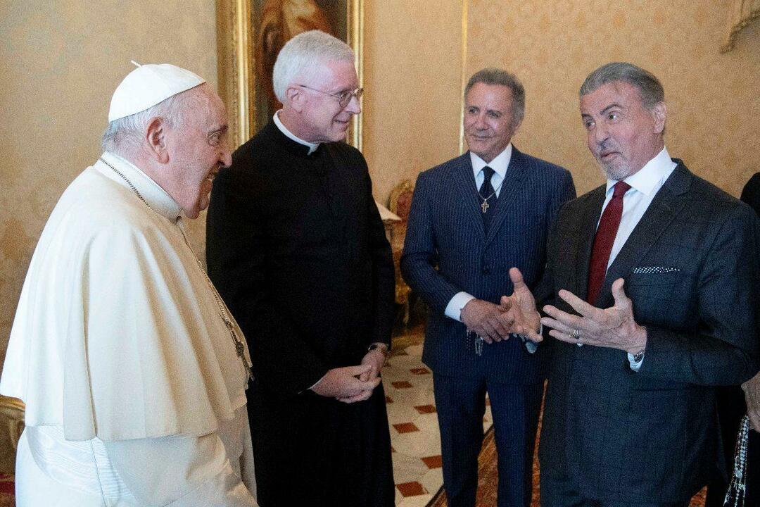 Sylvester Stallone posjetio je papu Franju s obitelji