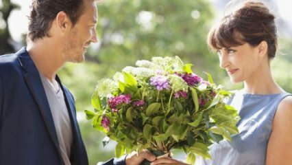 Zašto bi žene kupovale cvijeće?