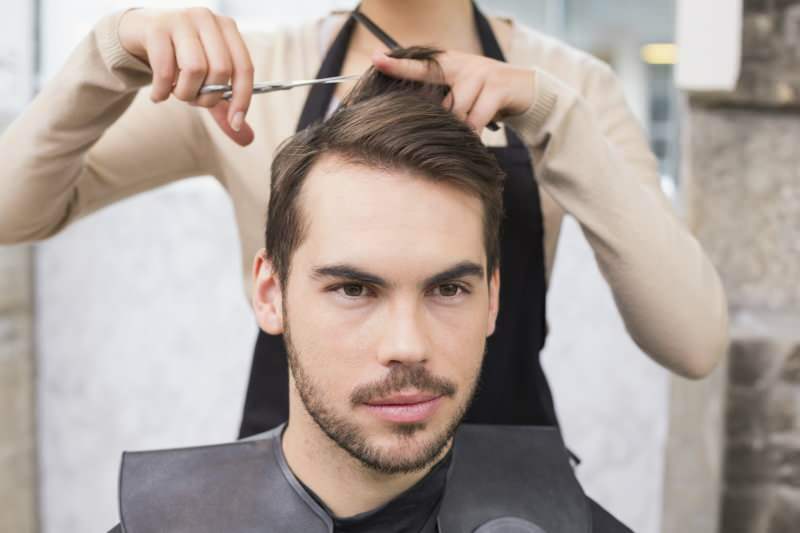 Kako se obavlja najlakše brijanje brade za kosu? Najlakši način za rezanje muške kose kod kuće