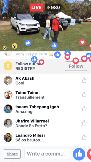 Tijekom vašeg Facebook live emitiranja na zaslonu ćete vidjeti komentare i reakcije korisnika.