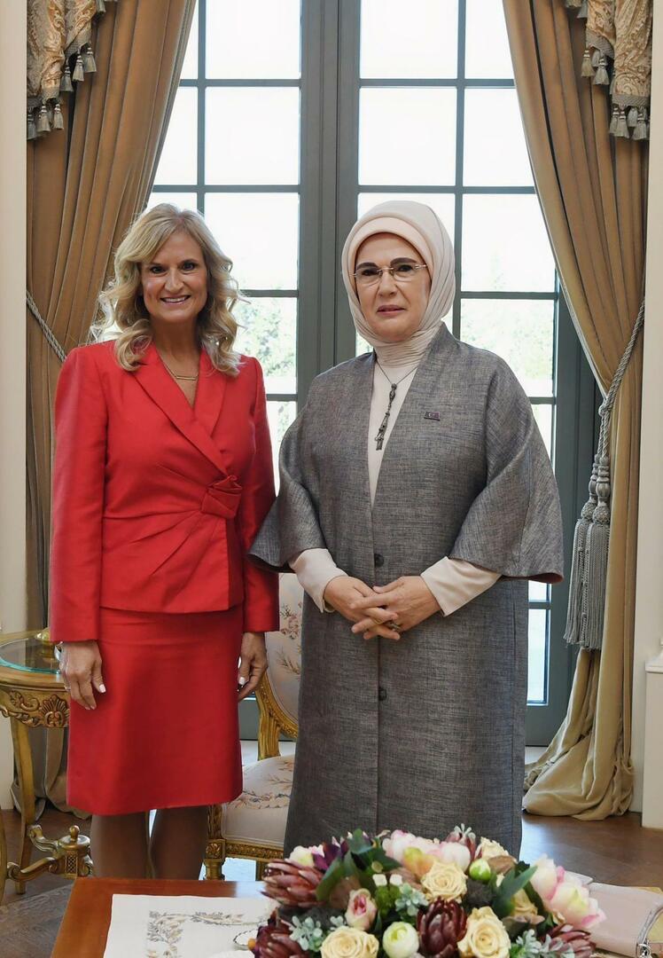 Emine Erdoğan sastala se sa suprugom američkog veleposlanika u Ankari Cheryl Flake