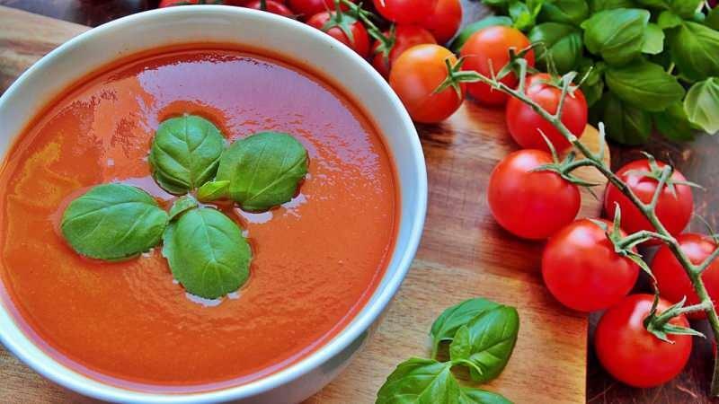 Koliko kalorija u rajčici? Čini li vas juhom od rajčice debljanjem?