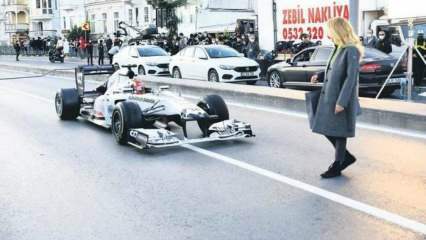 Burcu Esmersoy nadmašio je automobil F1