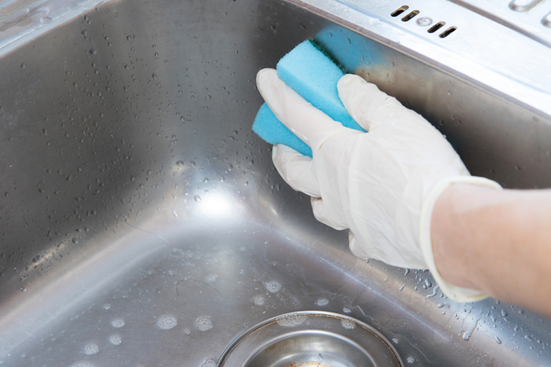 Kako očistiti kuhinjski sudoper? Definitivno rješenje zbog kojeg je sudoper u kuhinji blistav
