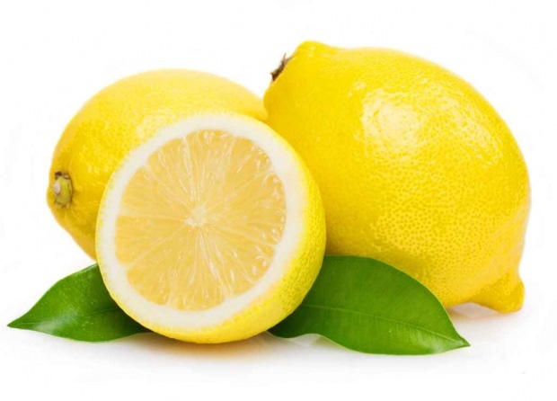 Uklanjanje mrlja od zidova limunom