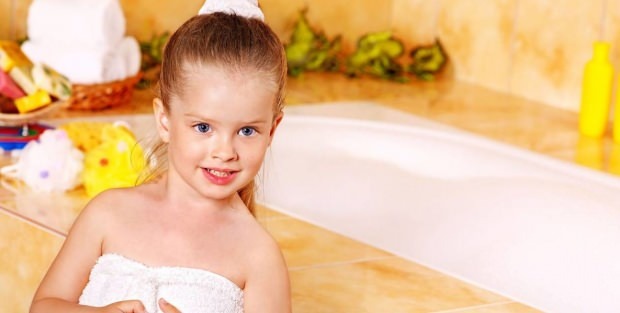 Kako se starije dijete mora kupati?