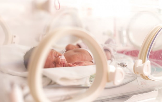 Zašto se novorođena djeca inkubiraju?