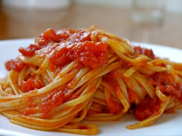 Kako napraviti tjesteninu s pastu od rajčice? U čemu je trik?