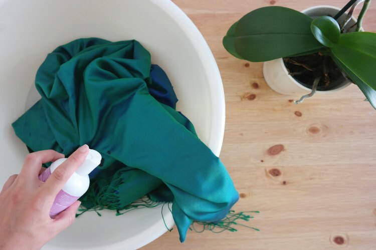 Kako očistiti svilene šalove / šalove kod kuće?