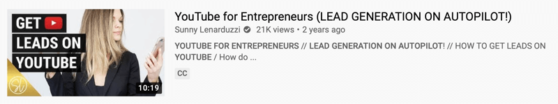 primjer YouTube videozapisa @sunnylenarduzzi iz 'youtube za poduzetnike (vodeća generacija na autopilotu!)' koji prikazuje 21 tisuću pregleda tijekom posljednje 2 godine
