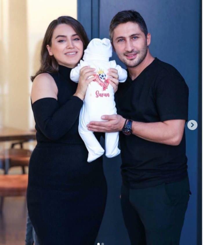Par Yağmur-Sabri Sarıoılu prvi je put pokazao lica svojih beba