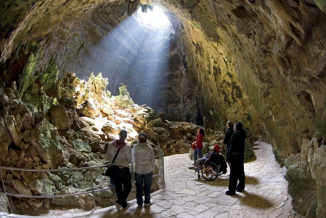 Pećine Grotte di Castellana
